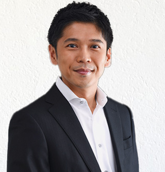 speaker photo